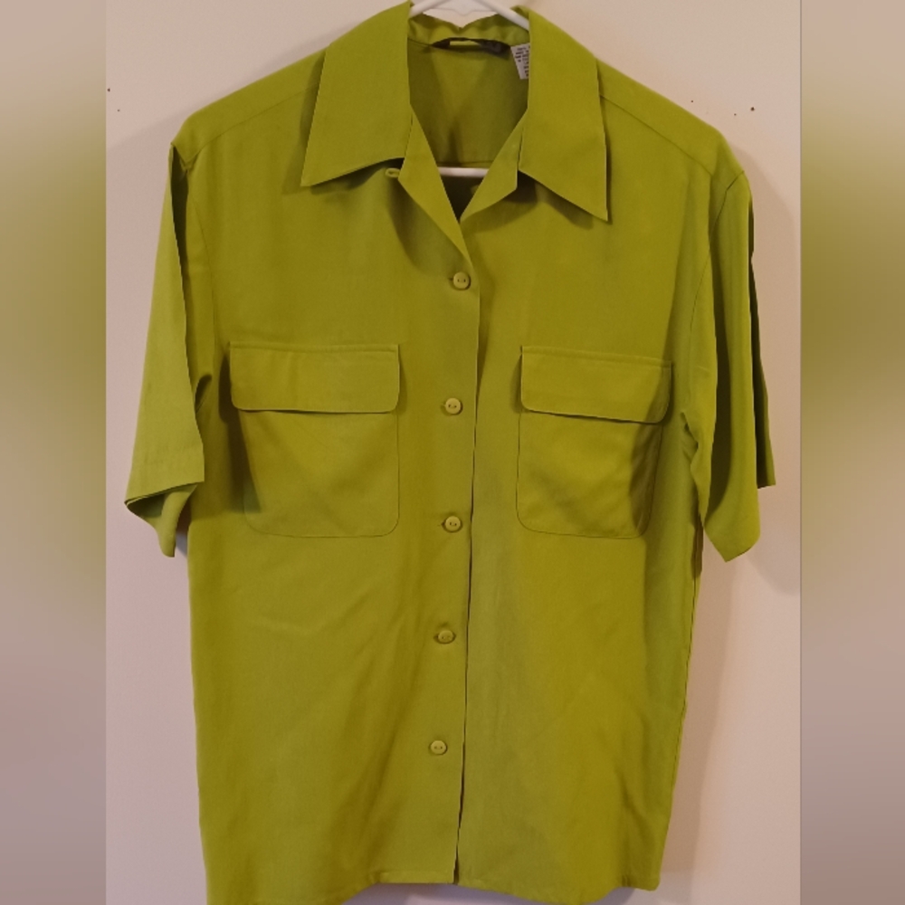 Utility 100% Silk Vintage green short sleeve button down shirt Small